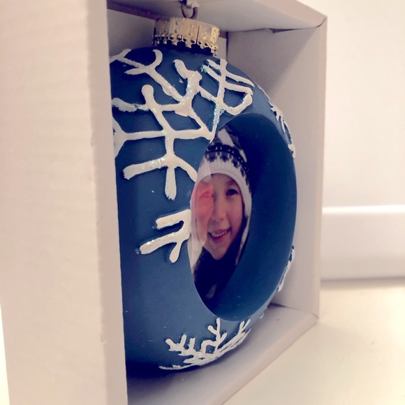 Large Picture Ornament Christmas Snowflake - Picture 2 of 6